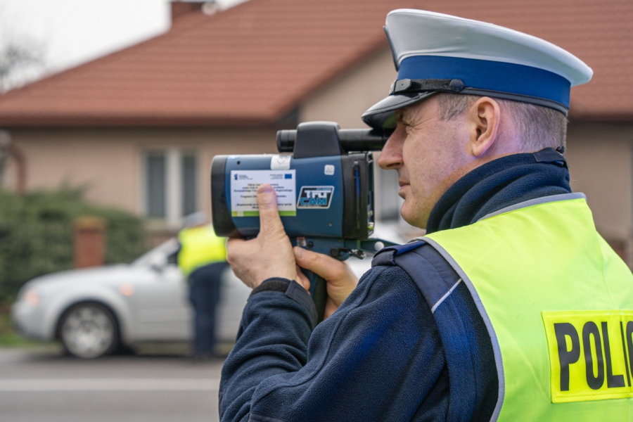 Utrata prawa jazdy i wysokie mandaty za brawurową jazdę